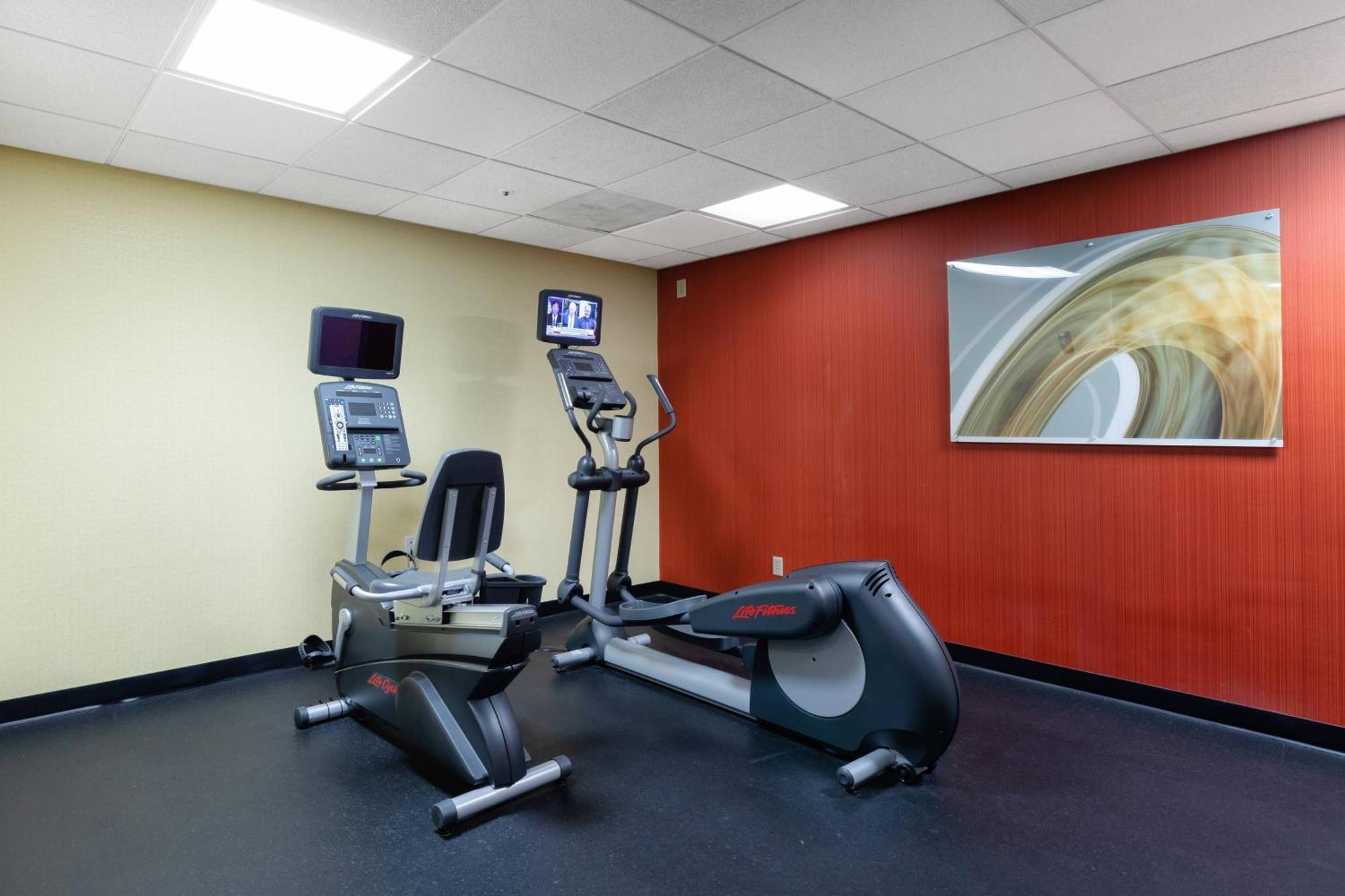 Courtyard By Marriott Dallas-Fort Worth/Bedford Exterior photo