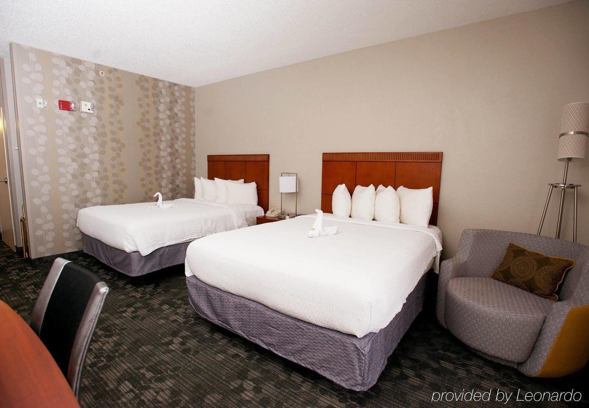 Courtyard By Marriott Dallas-Fort Worth/Bedford Exterior photo