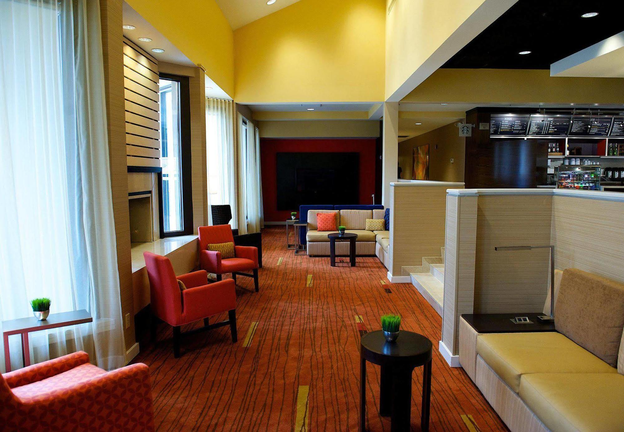 Courtyard By Marriott Dallas-Fort Worth/Bedford Exterior photo